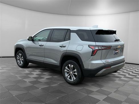 New 2026 Chevrolet Equinox LT w/ Convenience Package II image 5