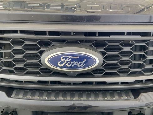 Used 2023 Ford F250 Lariat w/ Sport Appearance Package image 27