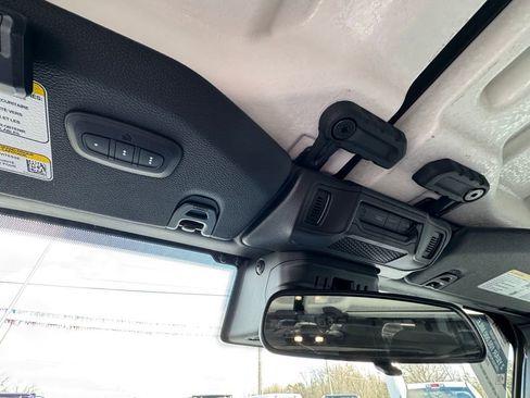 Used 2025 Jeep Wrangler Willys image 29