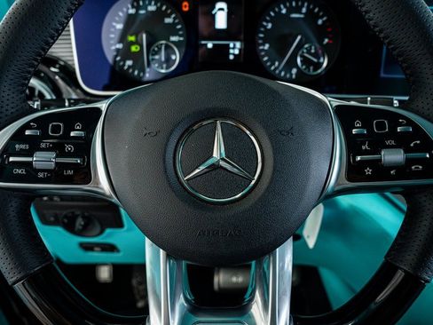 Used 2023 Mercedes-Benz Metris Passenger image 40