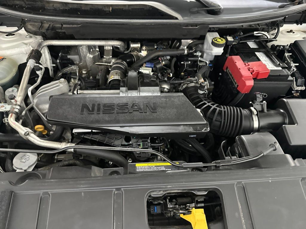 Used 2024 Nissan Rogue S AWD/4WD image 9
