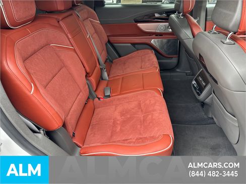 Used 2024 Lincoln Nautilus Black Label image 17