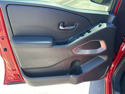 New 2026 Nissan Frontier SV image 18