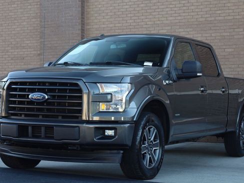 Used 2017 Ford F150 XLT w/ Equipment Group 302A Luxury AWD/4WD image 4