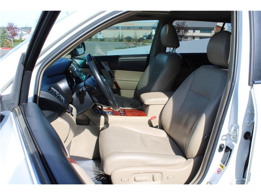 Used 2013 Toyota Highlander Limited AWD/4WD image 8