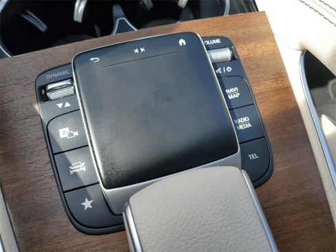 Used 2022 Mercedes-Benz GLE 350 4MATIC w/ AMG Line Exterior image 37