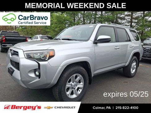 Used 2024 Toyota 4Runner SR5 RWD image 1