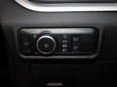 Used 2024 Ford Explorer XLT w/ Equipment Group 202A AWD/4WD image 9