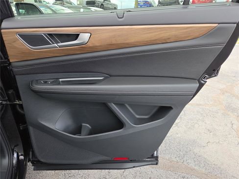 New 2026 Volkswagen Atlas SE image 27