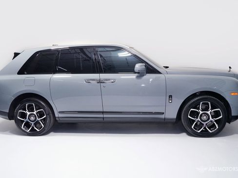 Used 2023 Rolls-Royce Cullinan Black Badge w/ Driver's Package image 4