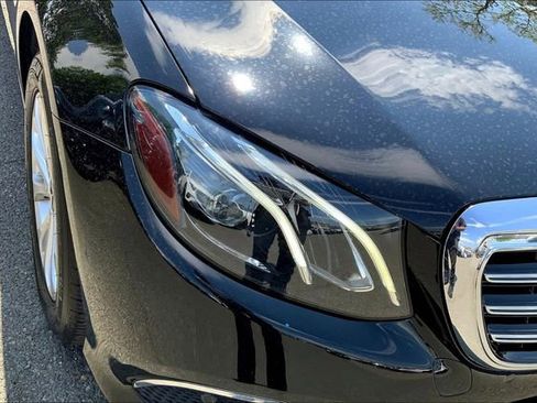 Used 2018 Mercedes-Benz E 300 4MATIC image 24