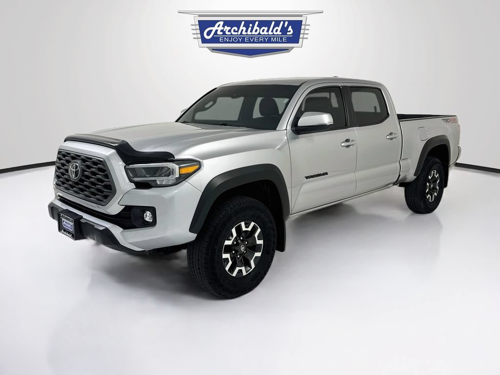 Used 2023 Toyota Tacoma TRD Off-Road w/ Technology Package AWD/4WD image 3