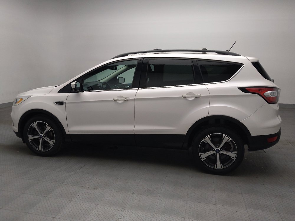 Used 2018 Ford Escape SEL w/ Ford Safe & Smart Package FWD image 3