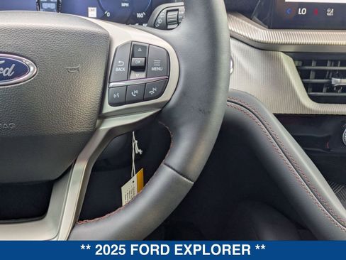 New 2025 Ford Explorer Active w/ Active Comfort Package image 25