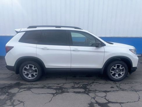 Used 2023 Honda Passport TrailSport image 1