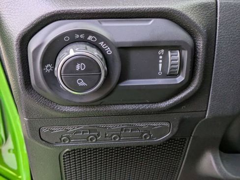 New 2026 Jeep Gladiator Sport AWD/4WD image 12