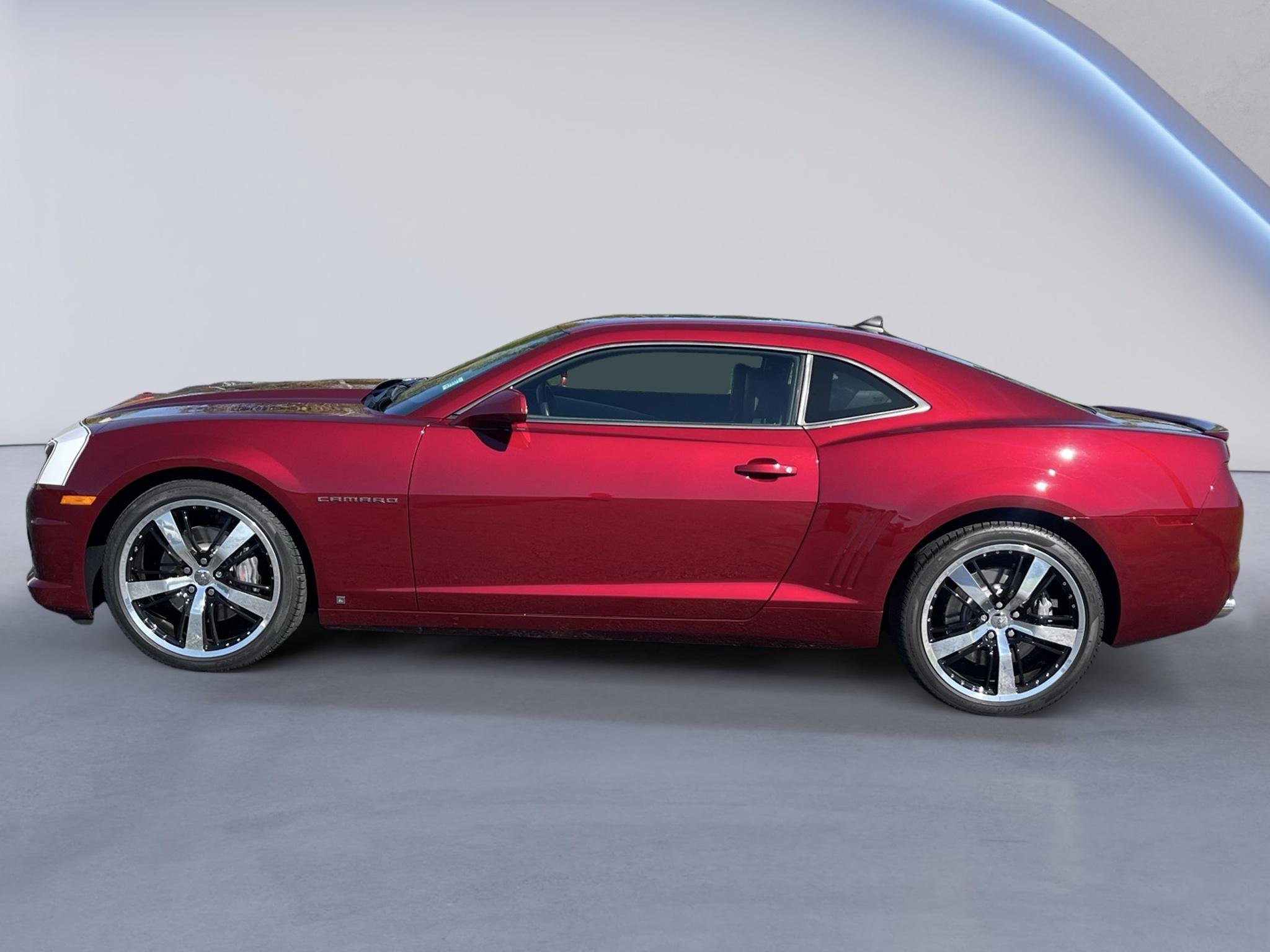 Used 2010 Chevrolet Camaro SS w/ RS Package RWD image 2