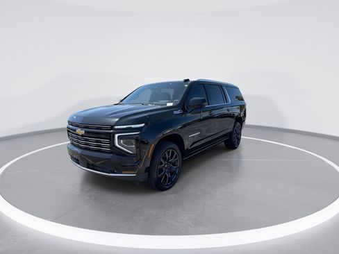 New 2026 Chevrolet Suburban High Country AWD/4WD image 5