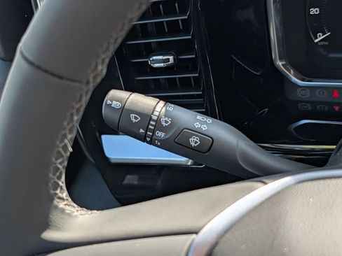 New 2026 GMC Sierra 1500 SLE image 32