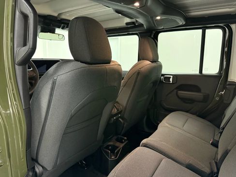Used 2024 Jeep Wrangler Unlimited Sport image 41