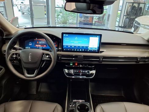 Certified 2026 Lincoln Corsair Premiere FWD image 6