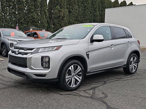 Used 2024 Mitsubishi Outlander Sport ES image 3