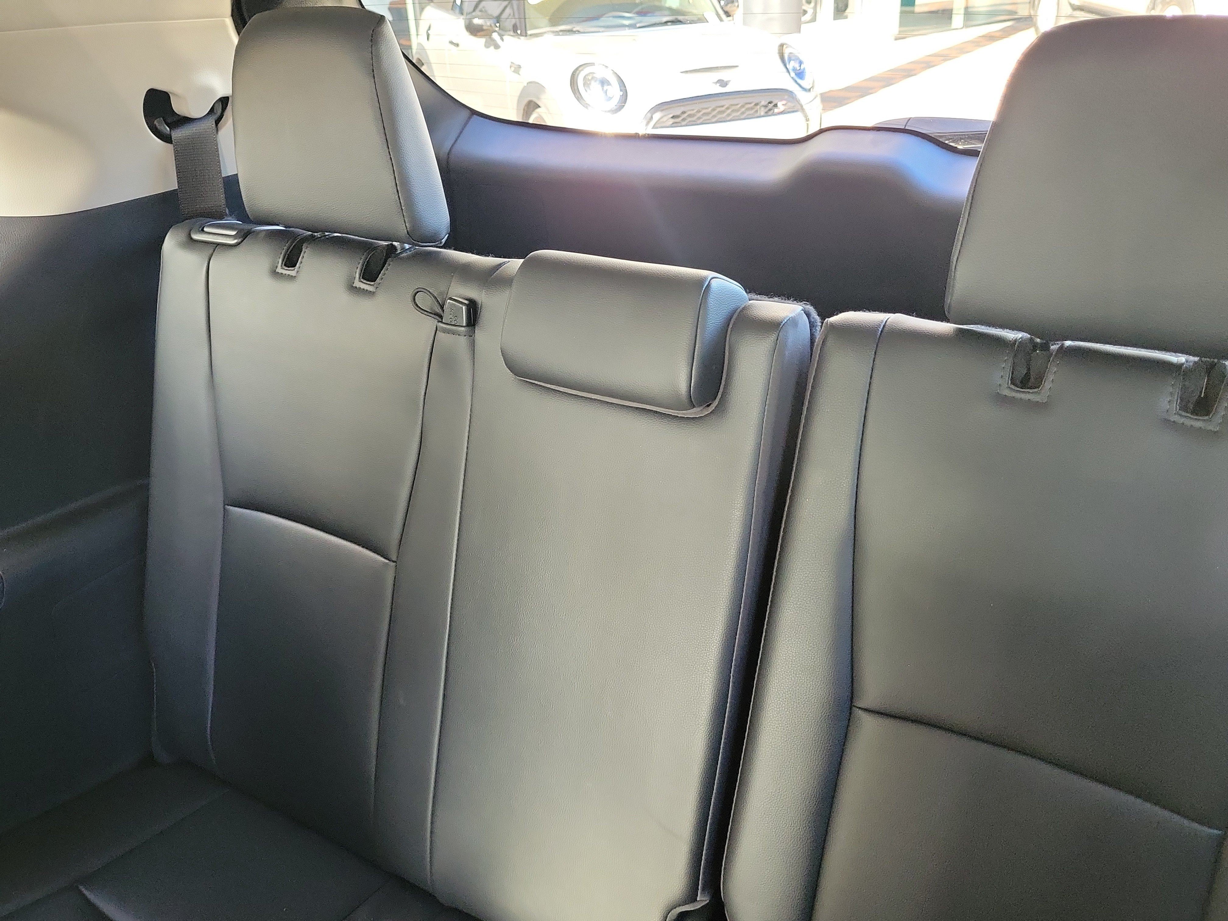 Used 2023 Toyota Highlander XLE FWD image 13