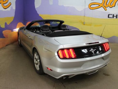 Used 2016 Ford Mustang Convertible RWD image 6
