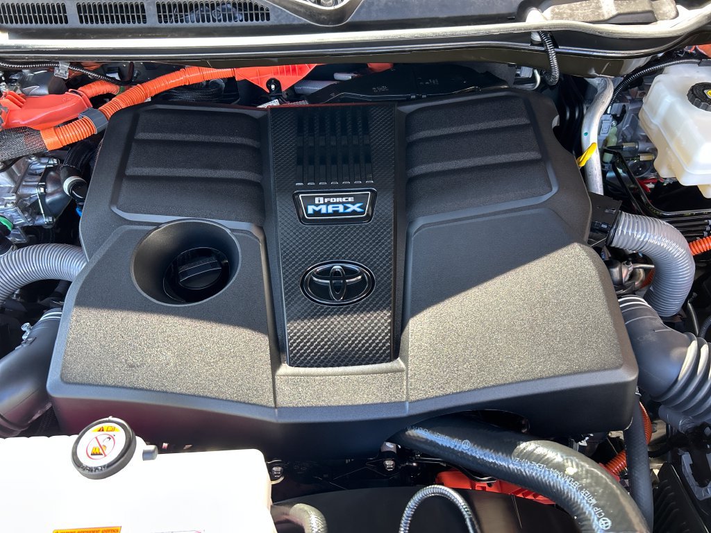 Used 2024 Toyota Tundra Capstone AWD/4WD image 23