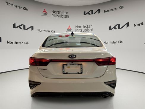 Used 2021 Kia Forte LXS FWD image 3