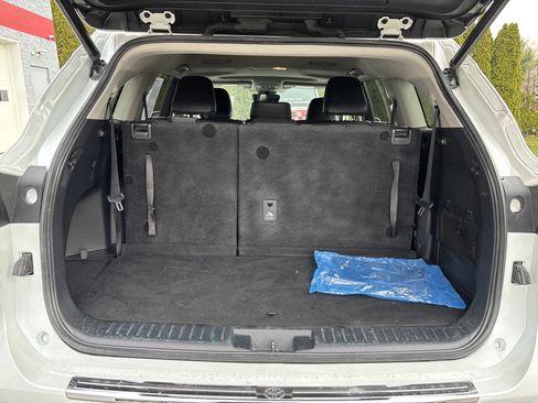 Used 2022 Toyota Highlander XLE image 7