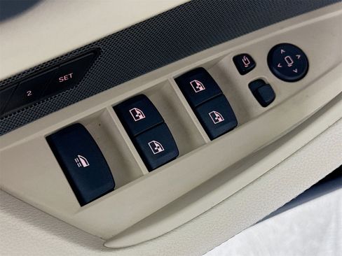 Certified 2023 BMW 430i Convertible w/ Premium Package image 18