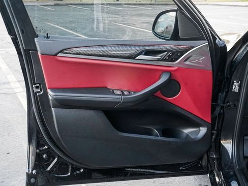 Used 2022 BMW X3 M40i w/ Premium Package image 9