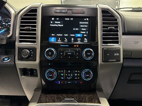 Used 2017 Ford F350 Lariat w/ Lariat Ultimate Package AWD/4WD image 34