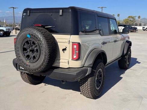 New 2026 Ford Bronco Badlands image 12