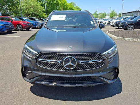 New 2025 Mercedes-Benz GLC 300 4MATIC image 2