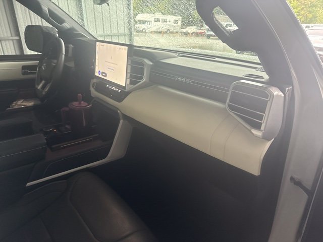 Used 2025 Toyota Sequoia Capstone AWD/4WD image 22