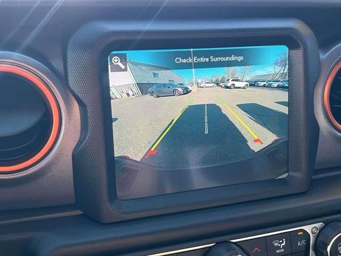 Used 2022 Jeep Gladiator Mojave w/ LED Lighting Group AWD/4WD image 14