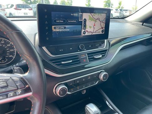 Used 2024 Nissan Altima 2.5 SR w/ SR Premium Package FWD image 15