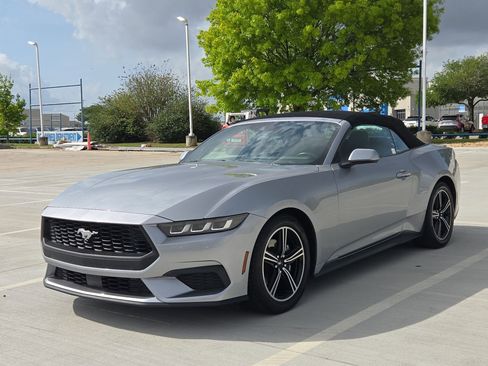 Used 2024 Ford Mustang Premium image 9