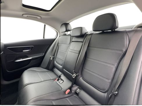 Used 2025 Mercedes-Benz C 300 4MATIC Sedan image 25