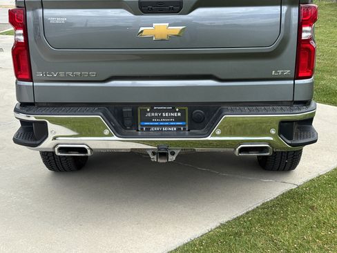 Used 2021 Chevrolet Silverado 1500 LTZ w/ Safety Package II AWD/4WD image 14