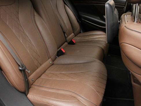 Used 2014 Mercedes-Benz S 550 Sedan image 26