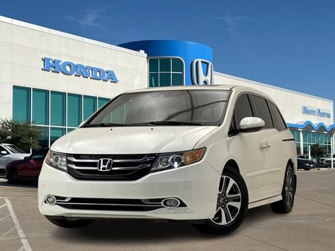 Used 2016 Honda Odyssey Touring image 1