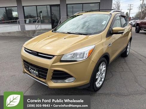 Used 2015 Ford Escape Titanium w/ Canadian Touring Package AWD/4WD image 1