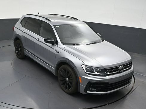 Used 2021 Volkswagen Tiguan SE R-Line FWD image 21