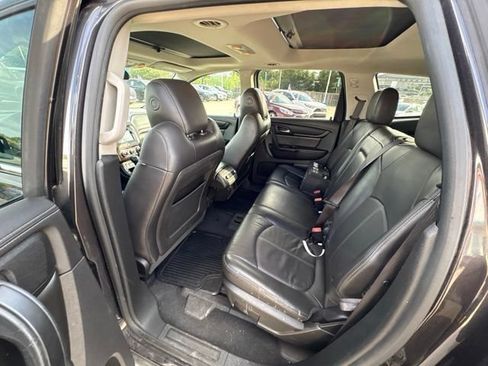 Used 2017 Chevrolet Traverse LT AWD/4WD image 9