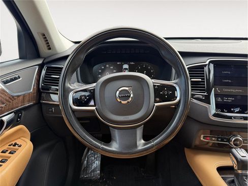 Used 2016 Volvo XC90 T6 Momentum w/ Momentum Plus Package AWD/4WD image 12