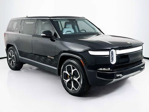 Used 2023 Rivian R1S Adventure AWD/4WD image 7