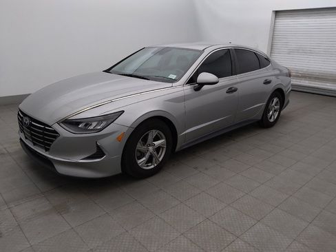 Used 2020 Hyundai Sonata SE FWD image 2